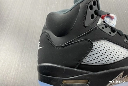 Black Stylish 567 845035-003 Retro Jordan Metallic 5 0913